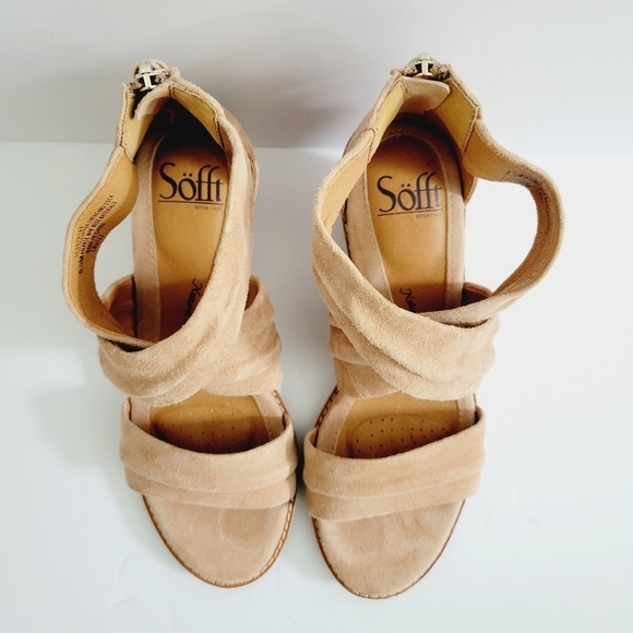 NEW Sofft Samoa Beige Suede Leather Sandals Size 6.5 - Picture 4 of 6